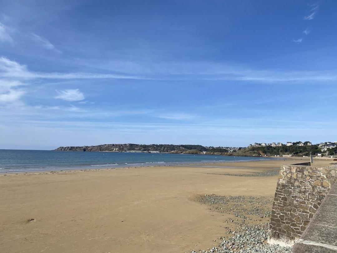 441 - A Erquy, En Bordure De La Tres Belle Plage De Caroual 2Km De Sables Fin 외부 사진